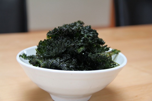 Kale chips with sea salt and smoked paprika