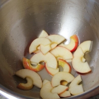 Step 3 -  Stir apple slices in lemon juice